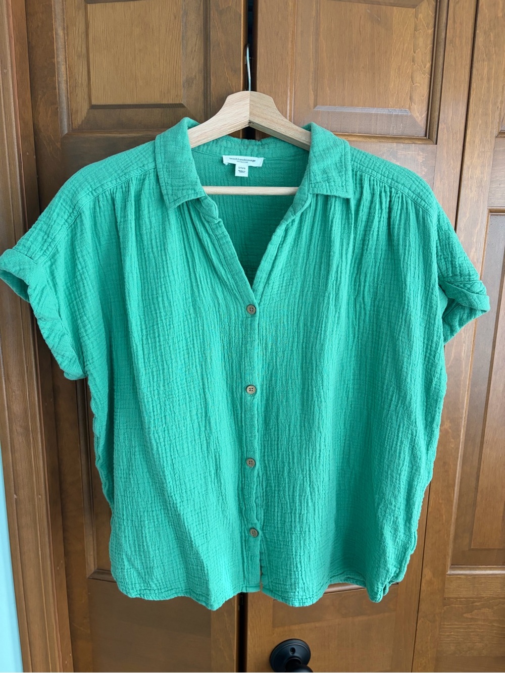 Lightweight Green Button-Front Women's Blouse